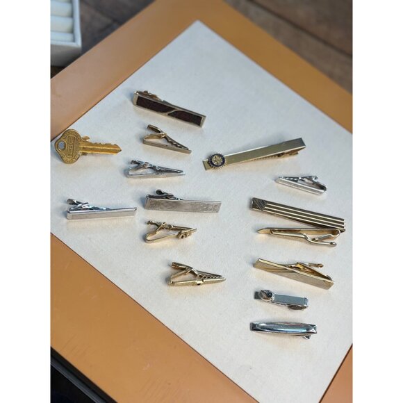 Vintage Gold & Silver Tone Tie Clips & Key Chain Collection - Picture 1 of 9